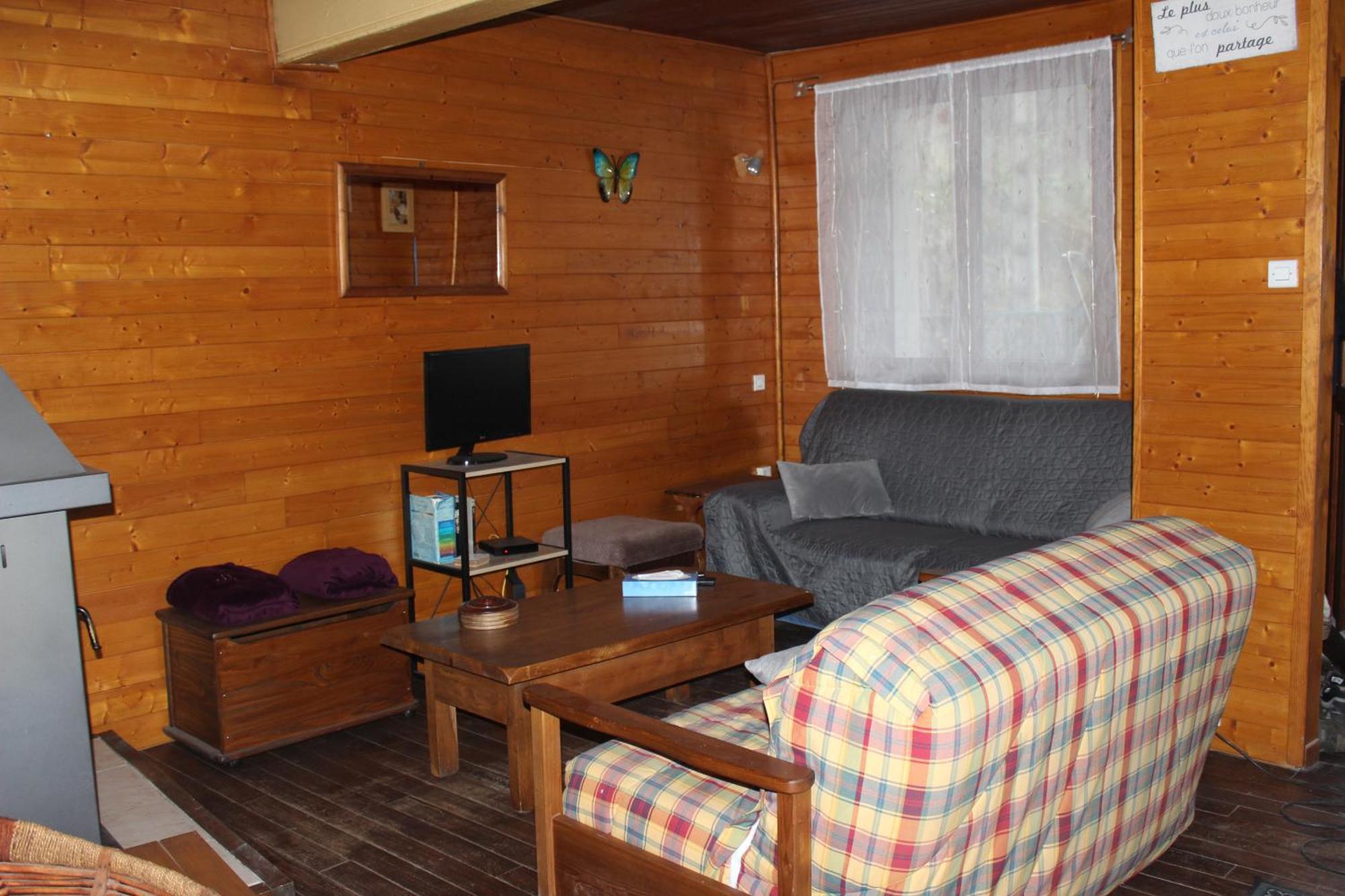 Maison De Charme Calme Entouree De Montagne Ussat 外观 照片
